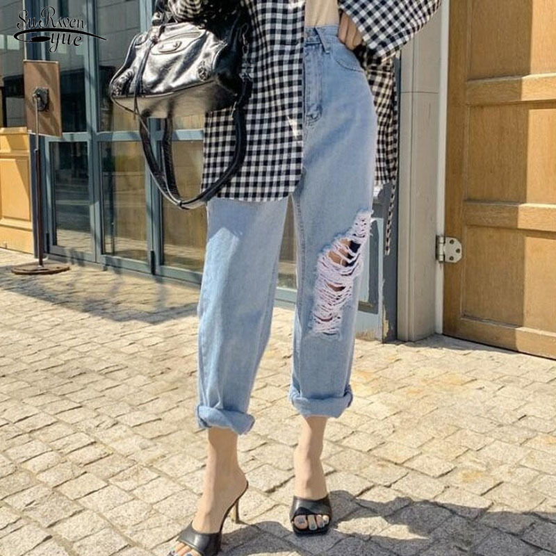 Streetwear Women Denim Trousers Light Blue Jeans for High Waist Ripped Hole Fringe Hem Female Harem 10635 210521
Streetwear Women Denim Trousers Light Blue Jeans for High Waist Ripped Hole Fringe Hem Female Harem 10635 210521