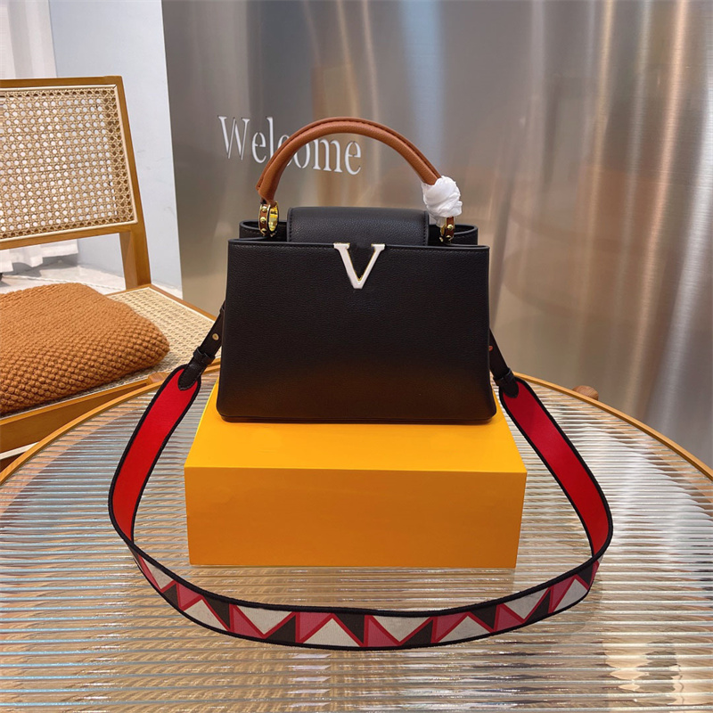 Handbag Designer Women Tote Artwork Metallic Letter Handbags Fashion Single Crossbody Designer Bags Luxury Shoppingbag Casual Totes, Make up for price
Handbag Designer Women Tote Artwork Metallic Letter Handbags Fashion Single Crossbody Designer Bags Luxury Shoppingbag Casual Totes, Make up for price