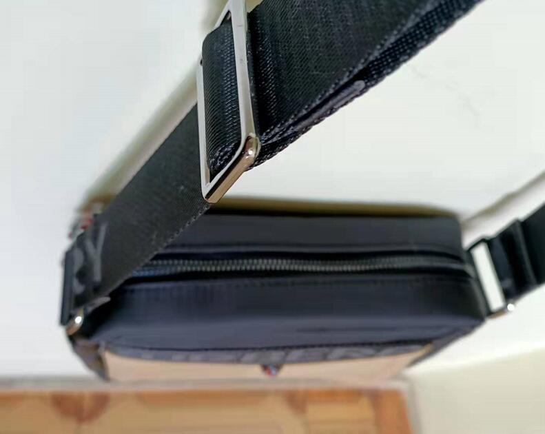 22 Fashion classic designer men's and women's camera bag messenger bag school bag plaid canvas high quality coin purse size 22 cm, Black
22 Fashion classic designer men's and women's camera bag messenger bag school bag plaid canvas high quality coin purse size 22 cm, Black