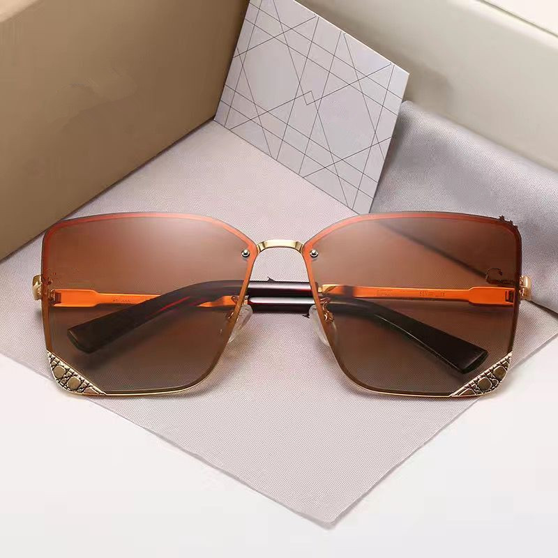 12 Top quality MB610 Brand designer Polarized Sunglasses men women Polit sun glasses metal framen Sport Driving glasses with Retail cases, White;black
12 Top quality MB610 Brand designer Polarized Sunglasses men women Polit sun glasses metal framen Sport Driving glasses with Retail cases, White;black