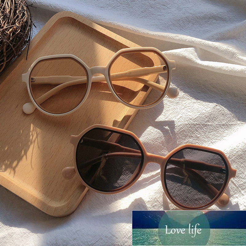 Round Frame Candy Color Cat Eye Sunglasses Women Retro Sun Glasses Trend Outdoor Streetwear Lovely Female Driving Eyeglasses Factory price expert design Quality
Round Frame Candy Color Cat Eye Sunglasses Women Retro Sun Glasses Trend Outdoor Streetwear Lovely Female Driving Eyeglasses Factory price expert design Quality
