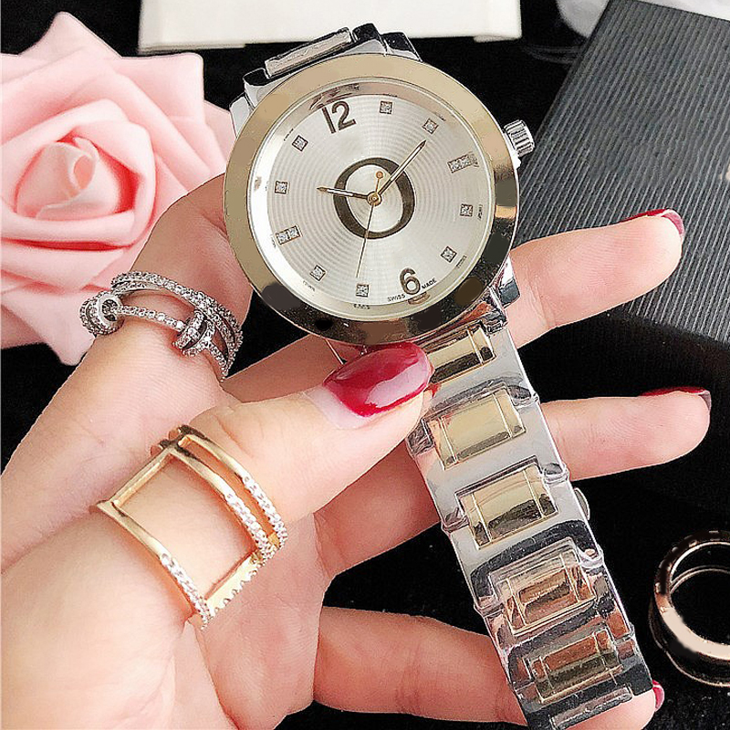

Brand new fashion trend luxury and elegant Pandoraer watch waterproof 10m zircon watch