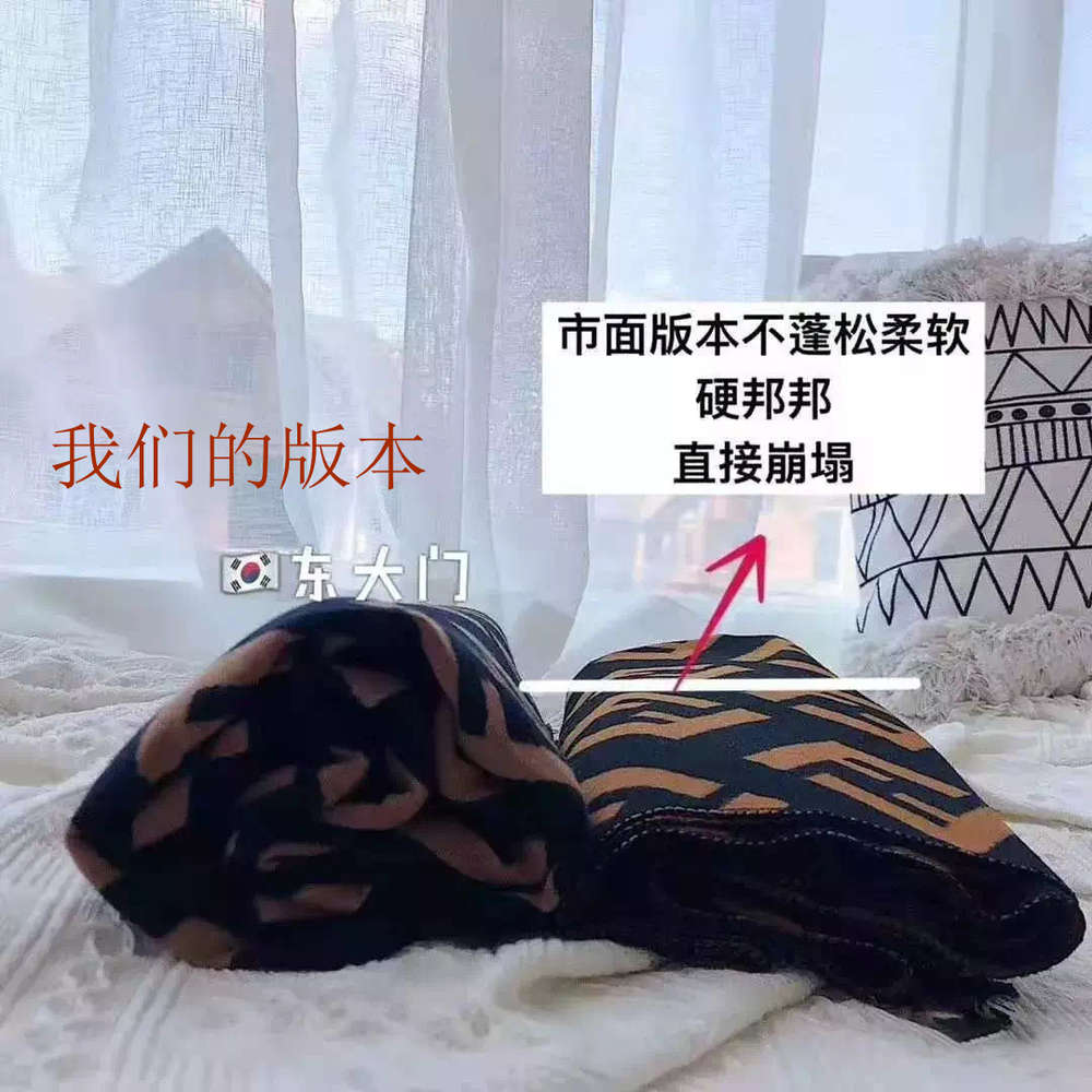 Double face FF cashmere scarf F letter high version 350g thick winter shawl fire new year, Blue;gray
Double face FF cashmere scarf F letter high version 350g thick winter shawl fire new year, Blue;gray