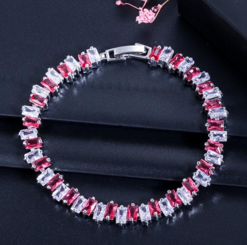 Charm Bracelets Classic Fashion Two-Color Geometric Zircon Crystal Bracelet For Women Trendy Engagement Banquet Jewelry, Golden;silver
Charm Bracelets Classic Fashion Two-Color Geometric Zircon Crystal Bracelet For Women Trendy Engagement Banquet Jewelry, Golden;silver