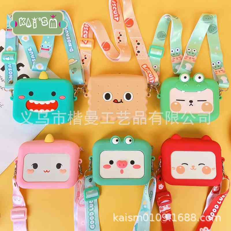 Cartoon square wallet with shoulder strap cute expression silicone change bag, Yellow
Cartoon square wallet with shoulder strap cute expression silicone change bag, Yellow