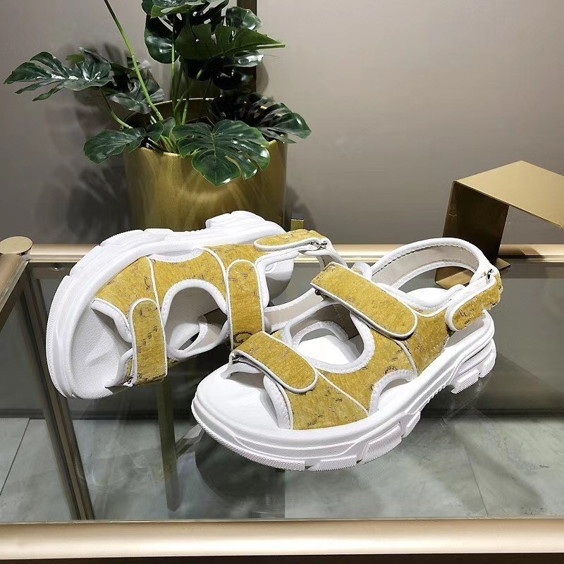 2021 Designer Men Women Sandals with Correct Flower Box Dust Bag Shoes snake print Slide Summer Wide Flat Sandals Slipper, 01
2021 Designer Men Women Sandals with Correct Flower Box Dust Bag Shoes snake print Slide Summer Wide Flat Sandals Slipper, 01