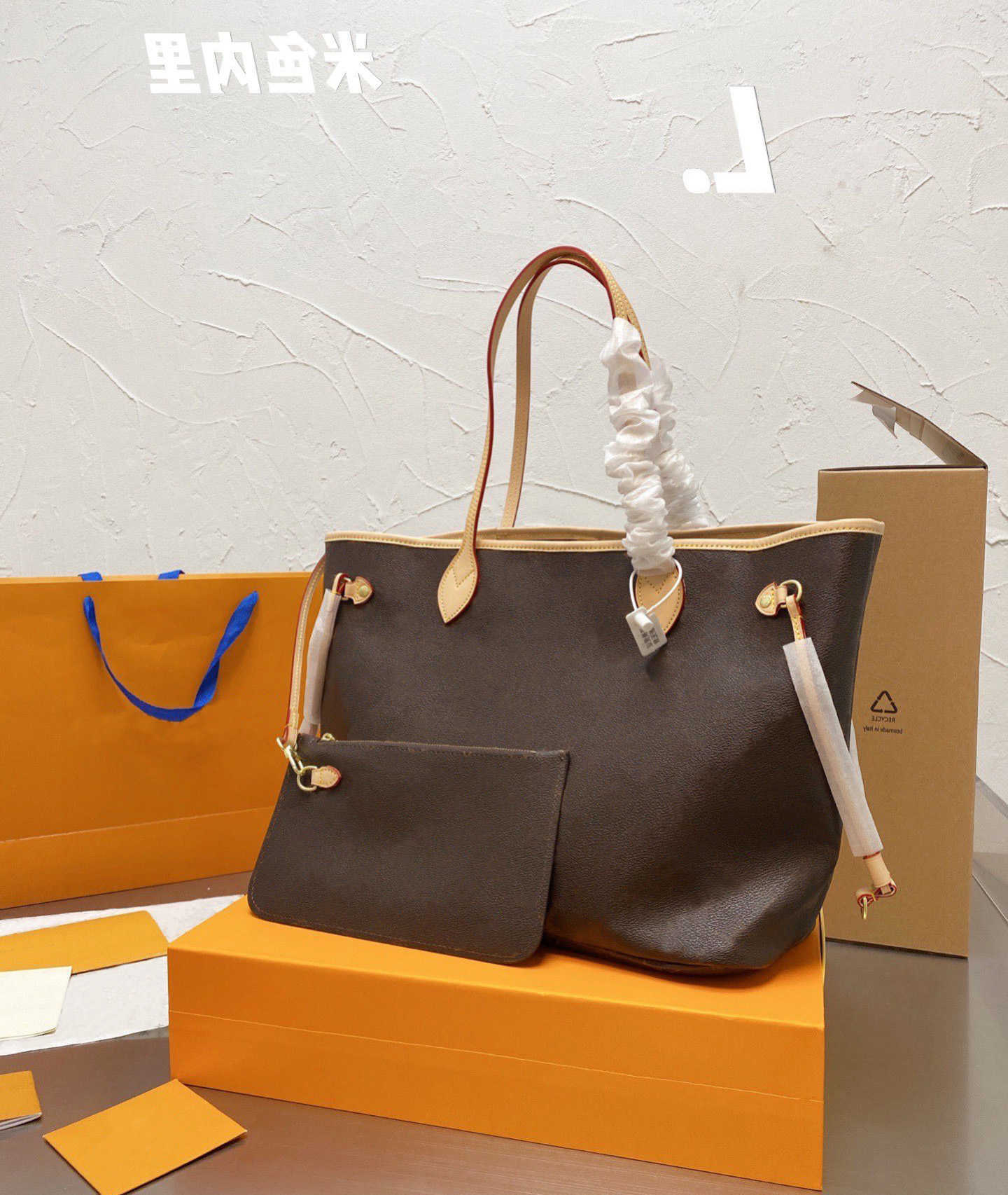 2021 fashion brand luxury shopping bag designer handbag flower design high quality women's Never large capacity lattice Full 2 pcs
2021 fashion brand luxury shopping bag designer handbag flower design high quality women's Never large capacity lattice Full 2 pcs