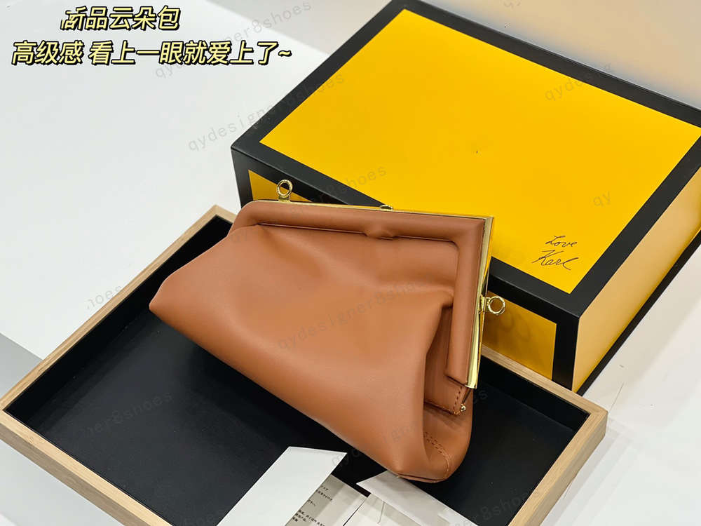 With folding box famous designer brand ladies four-color cloud bag shoulder bags size 26cm
With folding box famous designer brand ladies four-color cloud bag shoulder bags size 26cm