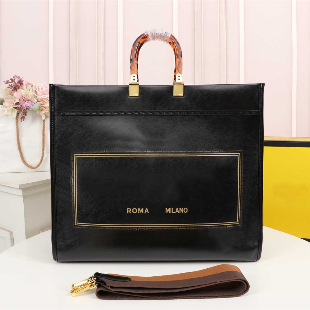 Winter fashion line sense Tote Bag designer retro three-dimensional design characteristic two-color tortoise shell handle large capacity urban style handbag0002, Grey
Winter fashion line sense Tote Bag designer retro three-dimensional design characteristic two-color tortoise shell handle large capacity urban style handbag0002, Grey