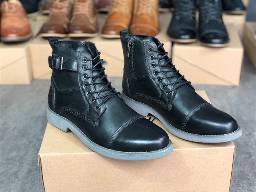 Fashion Men Martin Boot Oxford Lace Up Formal Dress Shoes High Top Genuine Leather Sneakers Male Non-slip Ankle Boots Party Wedding Shoe 013, Color 1
Fashion Men Martin Boot Oxford Lace Up Formal Dress Shoes High Top Genuine Leather Sneakers Male Non-slip Ankle Boots Party Wedding Shoe 013, Color 1