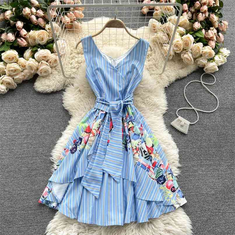 Striped Irregular Mini Dresses Women Summer Runway Design Flower Printted Slim Sashes Bow Tank Female 210602, Blue
Striped Irregular Mini Dresses Women Summer Runway Design Flower Printted Slim Sashes Bow Tank Female 210602, Blue