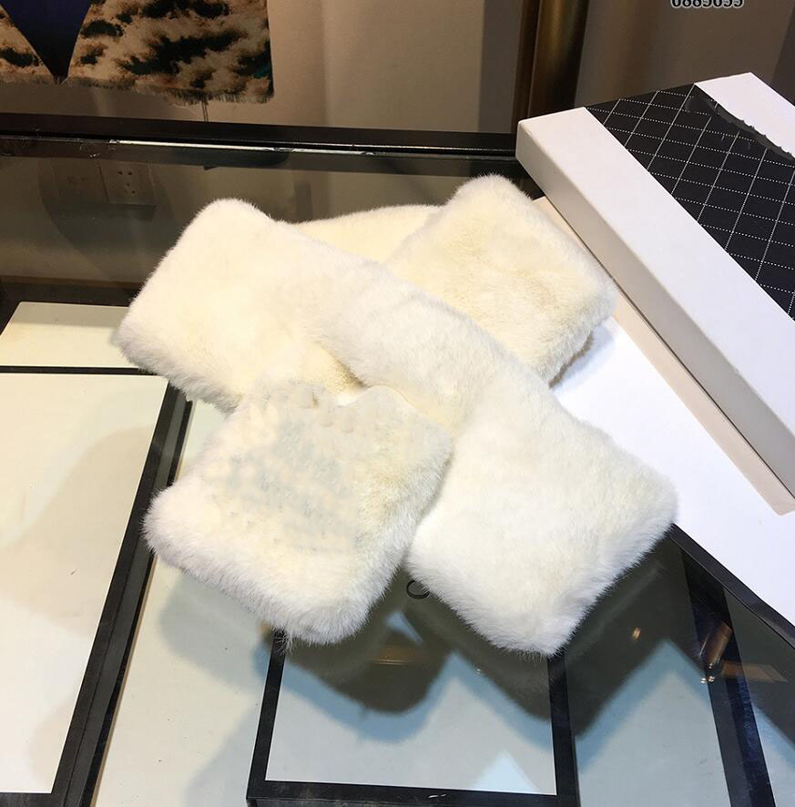 Paris scarfs for women Warm Anti Cold Stylish Design Scarves Top Quality 5 Color Optional Fur Female Rings
Paris scarfs for women Warm Anti Cold Stylish Design Scarves Top Quality 5 Color Optional Fur Female Rings