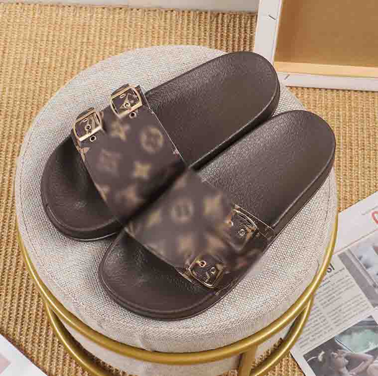 LVLOUISVITTON VUTTON Men Women Designer Slippers Shoes Luxury Slide Summer Fashion Wide Flat Slippery With Thick Sandals Slipper, Black
LVLOUISVITTON VUTTON Men Women Designer Slippers Shoes Luxury Slide Summer Fashion Wide Flat Slippery With Thick Sandals Slipper, Black