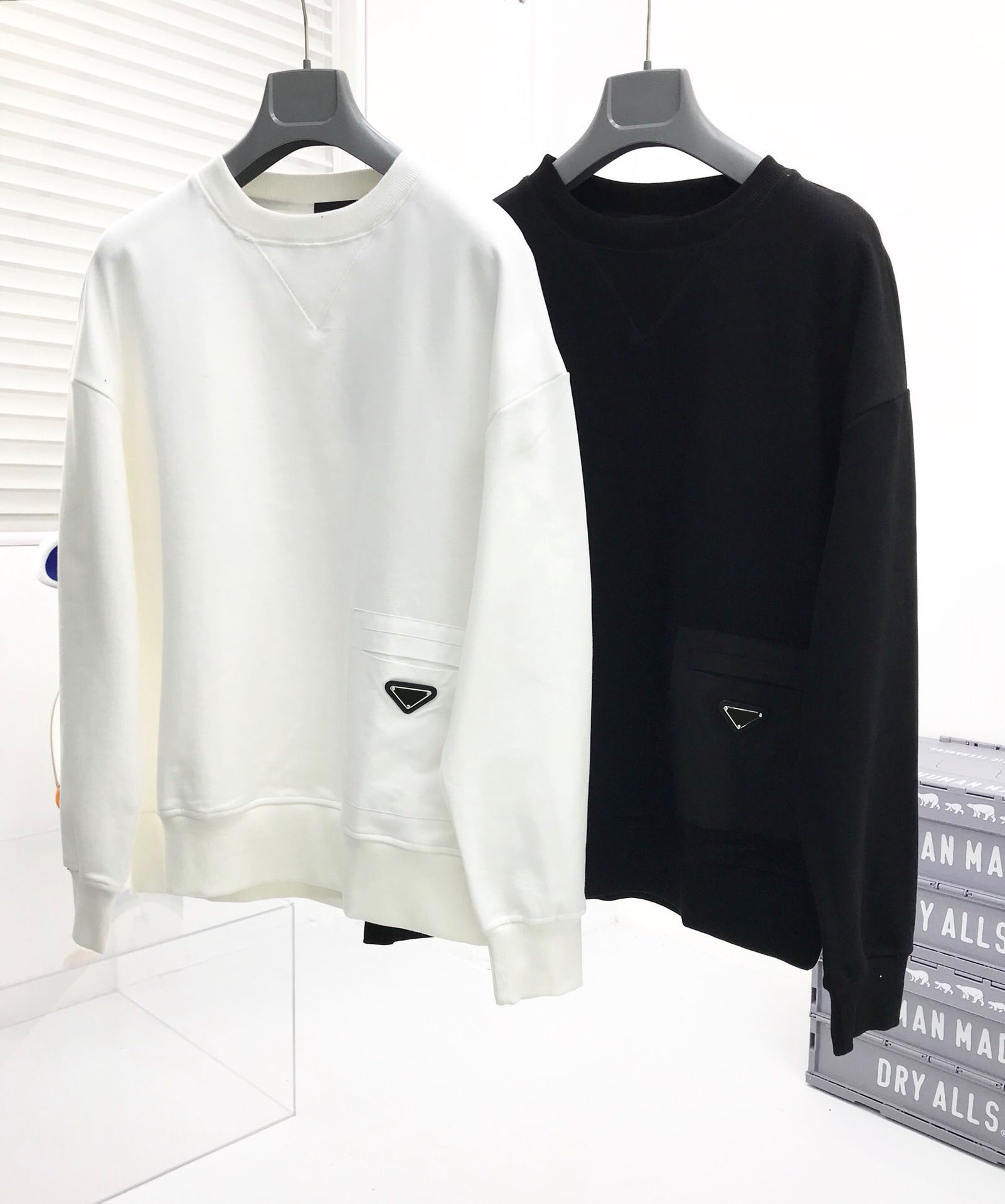 Early spring 2021 new color block letter logo Short Sleeve Tee double strand fine cotton fabric black and white ok61
Early spring 2021 new color block letter logo Short Sleeve Tee double strand fine cotton fabric black and white ok61