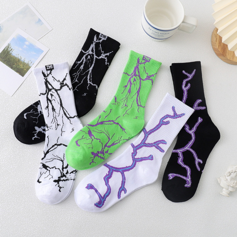Fashion Black Lightning Men and Women Socks Cotton Color Harajuku White Flash Happy Hip Hop Fashion Skateboard Casual Girls Sockings