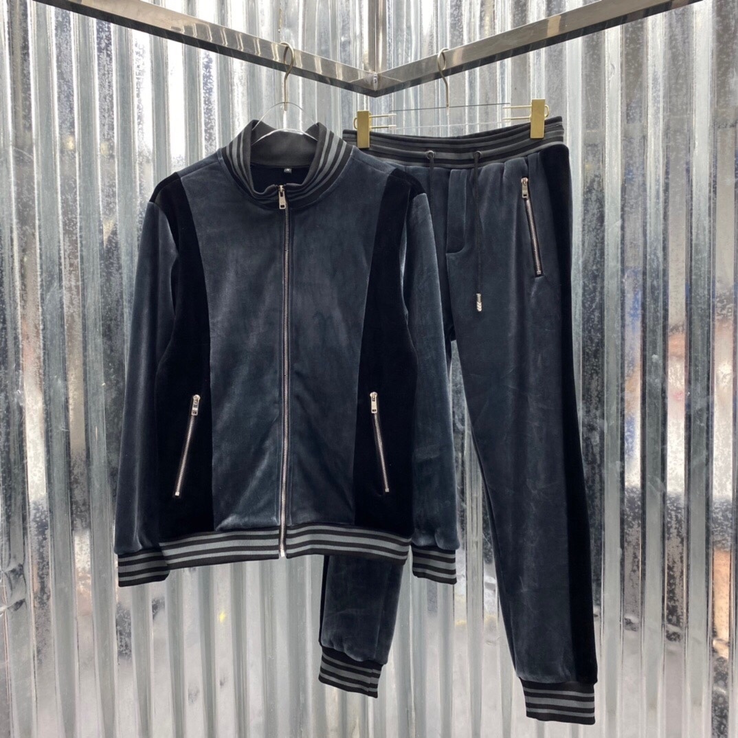 2021 new men's tnf jogging suit Hoodie sweater spring and autumn casual Sweatshirt set, Pay for dhl
2021 new men's tnf jogging suit Hoodie sweater spring and autumn casual Sweatshirt set, Pay for dhl