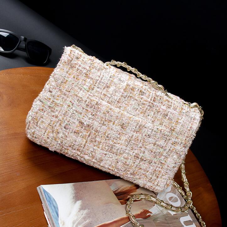 Wholesale factory ladies leathers shoulder bags winter fashion woolen chain bag elegant horizontal large ladies handbag sweet contrast leather handbags, Red2-smal
Wholesale factory ladies leathers shoulder bags winter fashion woolen chain bag elegant horizontal large ladies handbag sweet contrast leather handbags, Red2-smal