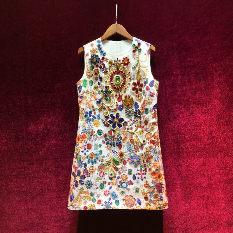 European and American women' summer 2021 new Sleeveless heavy stitching beads Court print jacquard Fashionable dress, White
European and American women' summer 2021 new Sleeveless heavy stitching beads Court print jacquard Fashionable dress, White