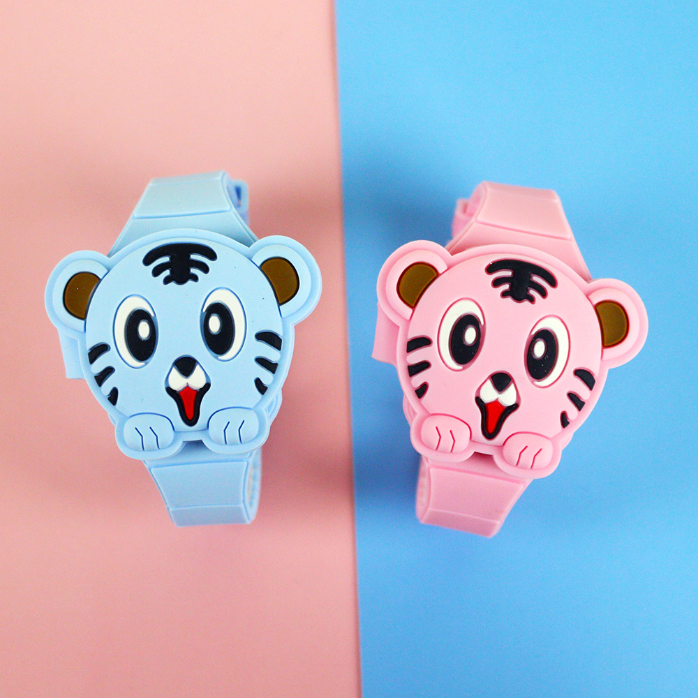 Lovely Silicone Cartoon Children Watches Girls Tiger Flip Cover Electronic Kids Watch for Boy Student Clock Reloj Infantil Saati, Blue
Lovely Silicone Cartoon Children Watches Girls Tiger Flip Cover Electronic Kids Watch for Boy Student Clock Reloj Infantil Saati, Blue