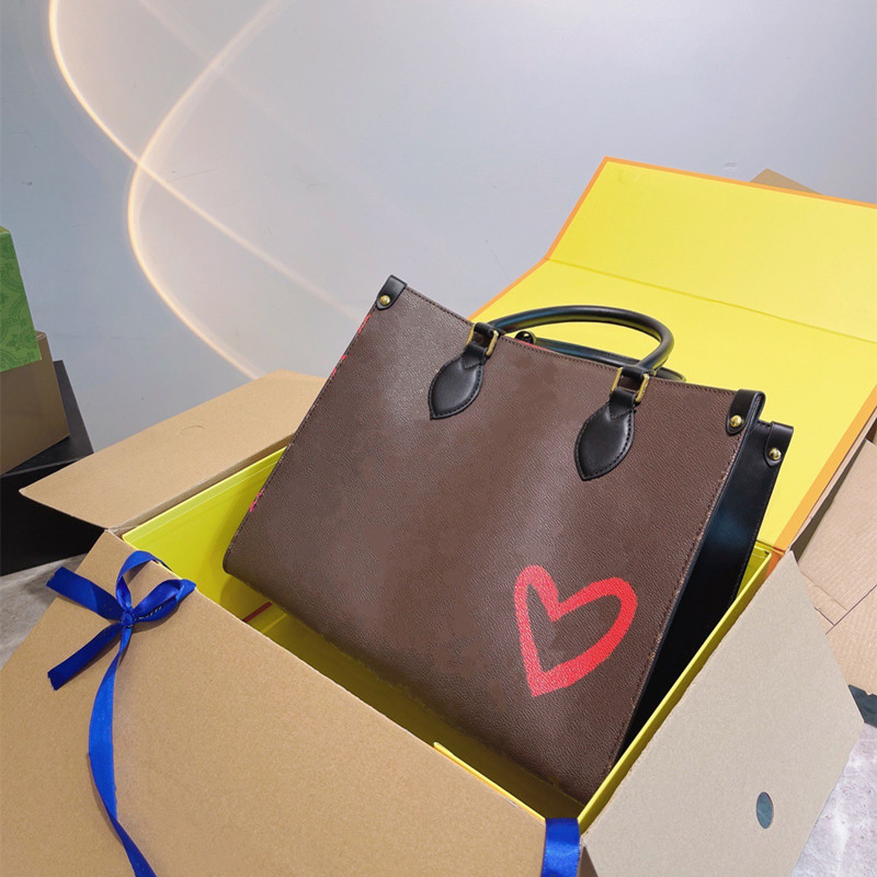 2022 New Luxury Handbag Fashion Shoulder Bags Black Leather Portable Bag Classic Messenger Pocket Purse
2022 New Luxury Handbag Fashion Shoulder Bags Black Leather Portable Bag Classic Messenger Pocket Purse