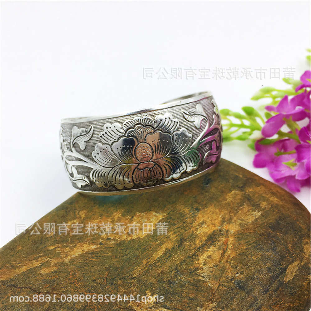 Hand catenary Wide open women's peony silver plated bracelet Dafang Miao Silver Bracelet, Golden;silver
Hand catenary Wide open women's peony silver plated bracelet Dafang Miao Silver Bracelet, Golden;silver