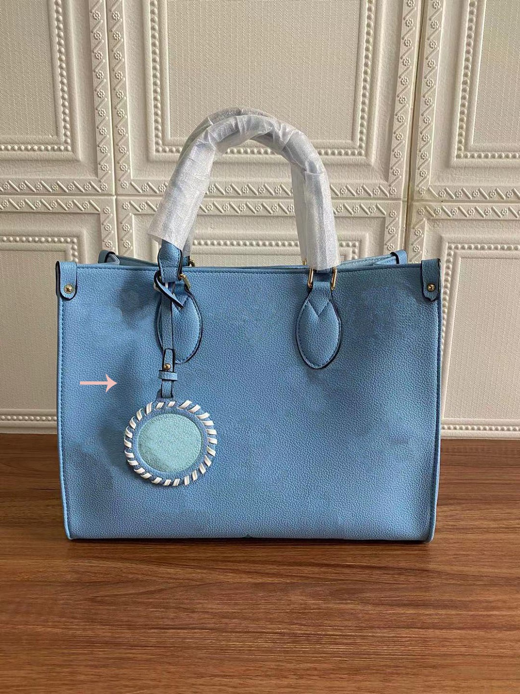 Original high quality designer luxury totes Onthego classic handbags woman shoulder bags Crossbodys bag purse free ship, Multi white #45717
Original high quality designer luxury totes Onthego classic handbags woman shoulder bags Crossbodys bag purse free ship, Multi white #45717