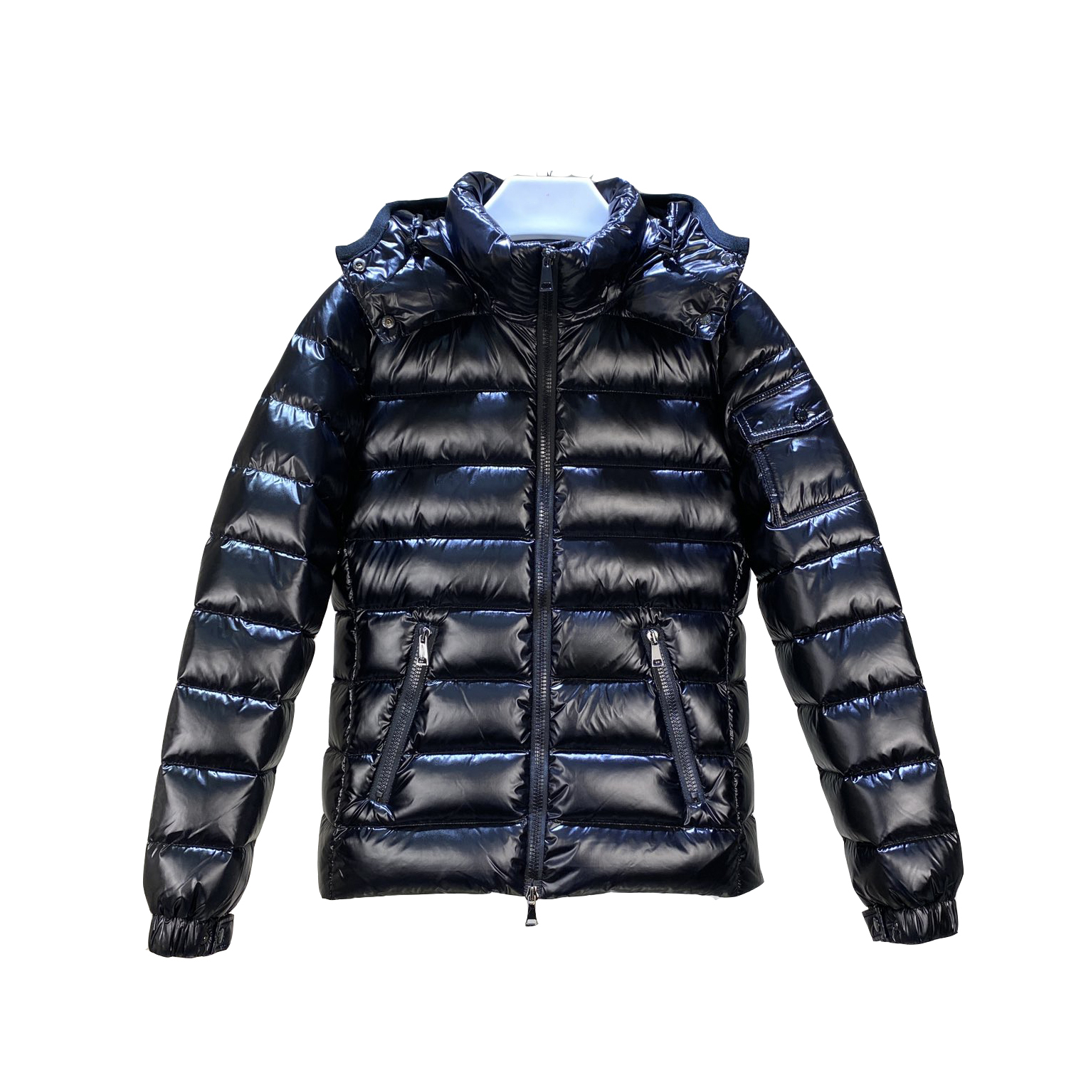 French Luxury Fashion Women Down Jacket Top Quality Stylist Coat Parka Pure Color Hoodle Thicken Winter Goose Jackets Woman Feather Overcoat Black and Silver
French Luxury Fashion Women Down Jacket Top Quality Stylist Coat Parka Pure Color Hoodle Thicken Winter Goose Jackets Woman Feather Overcoat Black and Silver