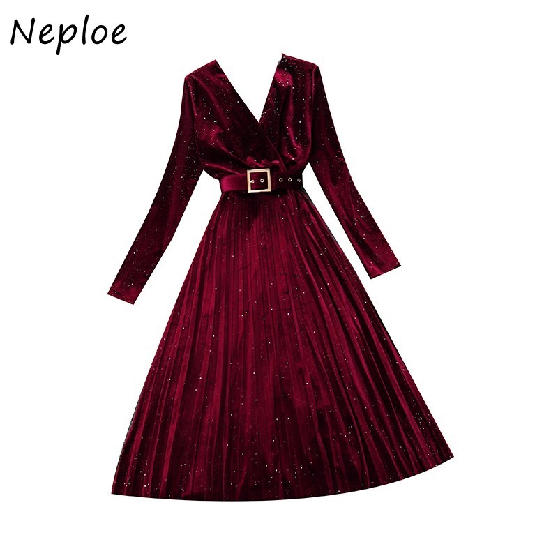 Neploe Elegant Chic Sequined Gold Velvet Pleated Dresses Women New Cross V-neck Vestidos Autumn Ball Gown Dress With Belt 210422