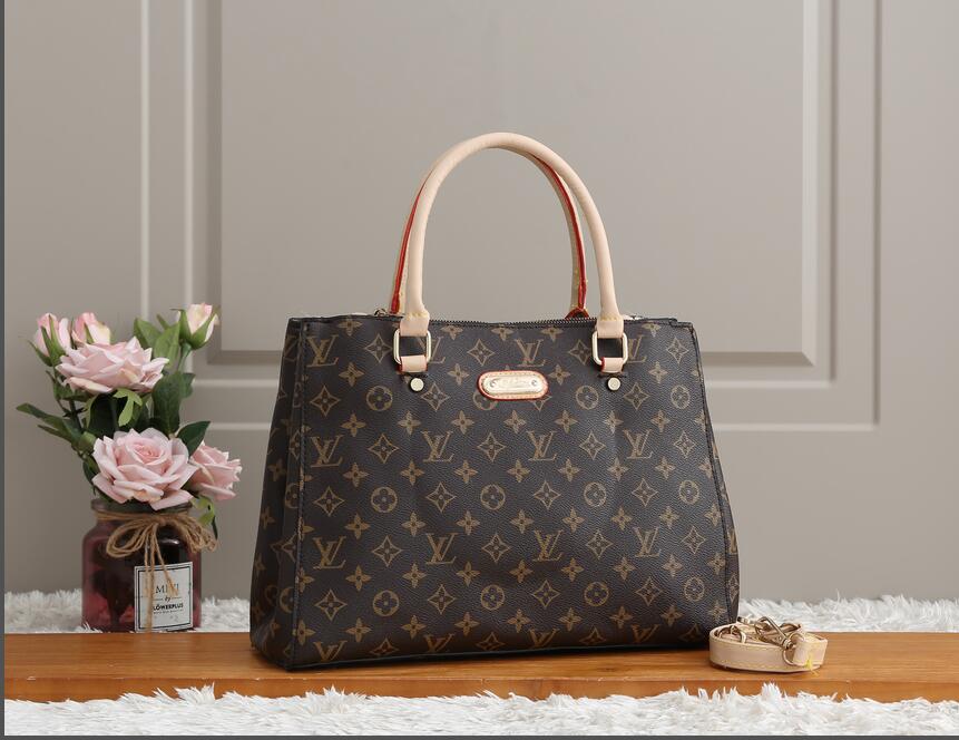 high quality fashion woman crossbody bag Fashion Leather Handbags Women Tote Shoulder Bags Lady Leather messenger Bags purse Wallet backpack 559
high quality fashion woman crossbody bag Fashion Leather Handbags Women Tote Shoulder Bags Lady Leather messenger Bags purse Wallet backpack 559