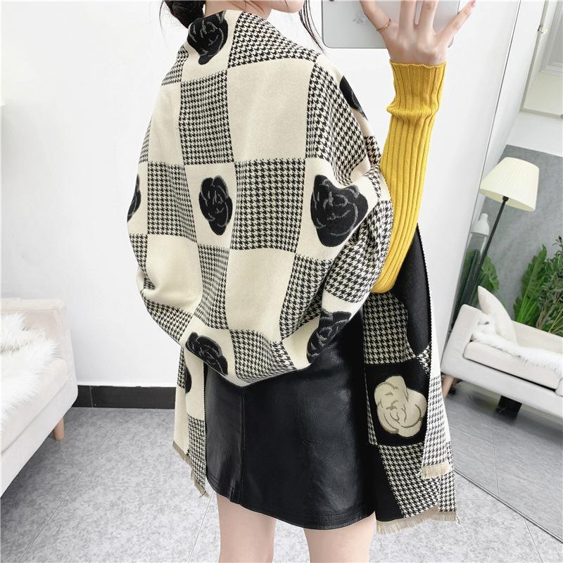 Scarves Winter Women's Neck Scarfs Poncho Cute Flowers Printing Thick Imitation Cashmere Showls For Laides Warm Air Conditioning Wrap, Blue;gray
Scarves Winter Women's Neck Scarfs Poncho Cute Flowers Printing Thick Imitation Cashmere Showls For Laides Warm Air Conditioning Wrap, Blue;gray