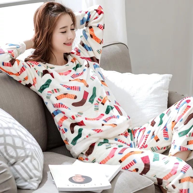 2021Pajamas Set Women Plush Warm Sexy Autumn Winter Thick Pyjamas Flannel Home Spring Cartoon Student Sleepwear 2Piece/Set Big Size, Black;red
2021Pajamas Set Women Plush Warm Sexy Autumn Winter Thick Pyjamas Flannel Home Spring Cartoon Student Sleepwear 2Piece/Set Big Size, Black;red