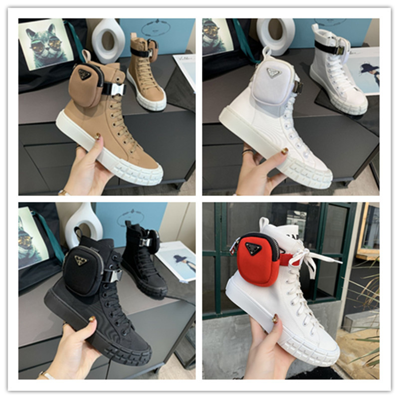 2021 selling high-quality men's and women's, the latest boots, top casual shoes, pulse triple Martin boots size 35-45, Black
2021 selling high-quality men's and women's, the latest boots, top casual shoes, pulse triple Martin boots size 35-45, Black