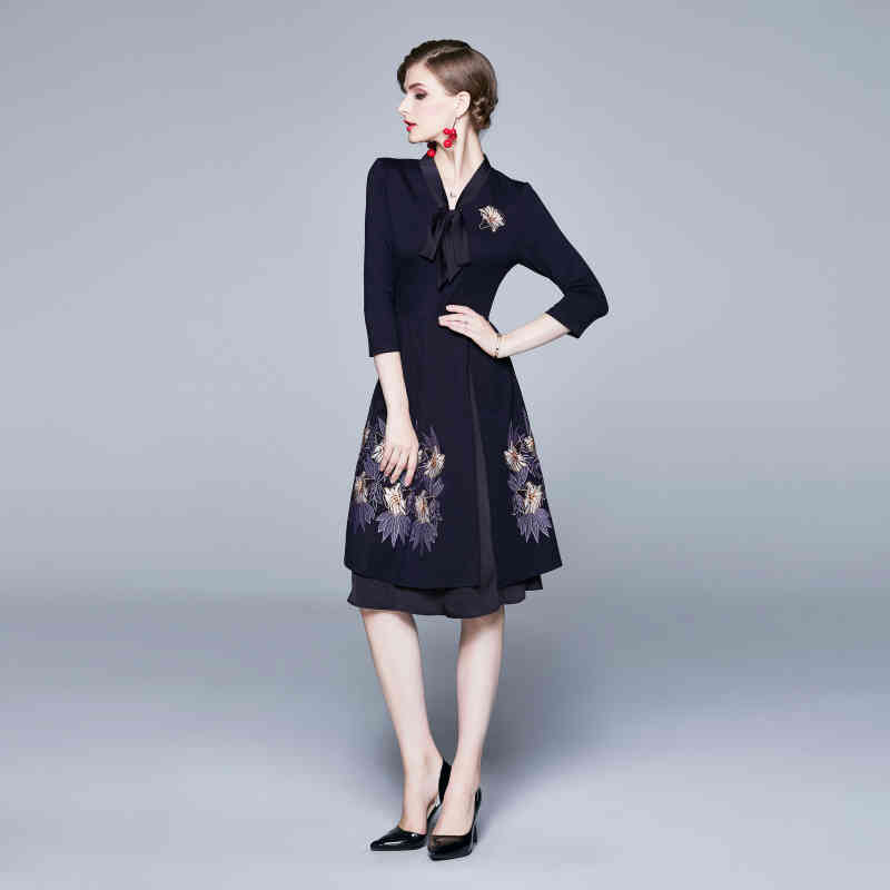 Elegant Designer Women Autumn Embroidery Floral Dress Vintage Office Party Robe Ladies V Neck Casual A-Line Dresses Vestidos 210525, Dark blue
Elegant Designer Women Autumn Embroidery Floral Dress Vintage Office Party Robe Ladies V Neck Casual A-Line Dresses Vestidos 210525, Dark blue