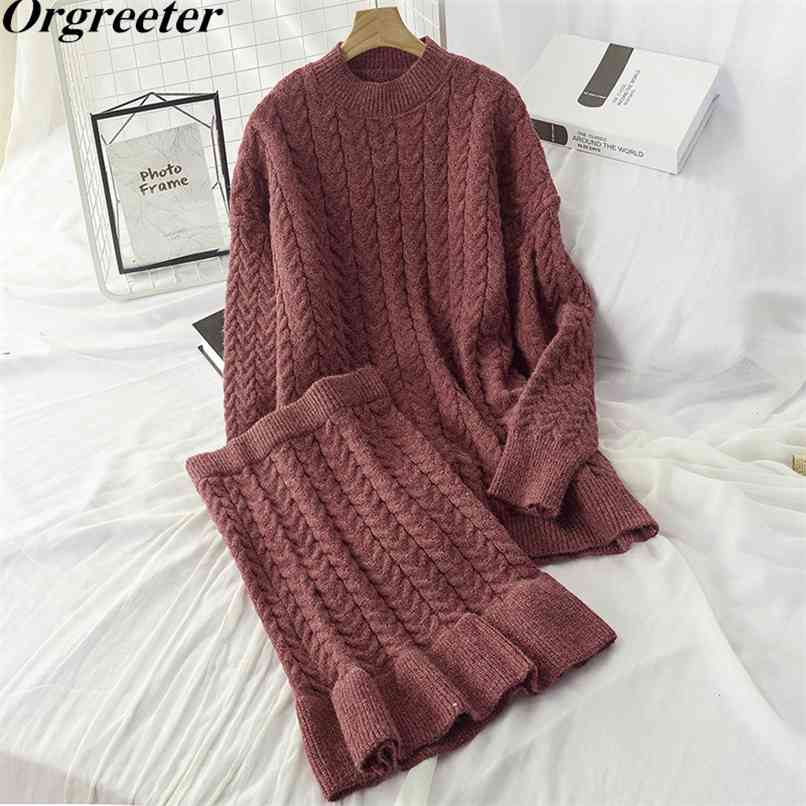 Skirt Sets Women 2 Piece Outfits Fall Winter Thick Warm Pearl Button Sweater & Mini Mermaid Twist Knitted Set Female 210602
Skirt Sets Women 2 Piece Outfits Fall Winter Thick Warm Pearl Button Sweater & Mini Mermaid Twist Knitted Set Female 210602