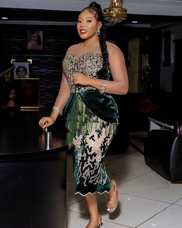 2022 Plus Size Arabic Aso Ebi Lace Sheath Sexy Prom Dresses Beading Knee Length Evening Formal Party Second Reception Birthday Engagement Gowns Dress 