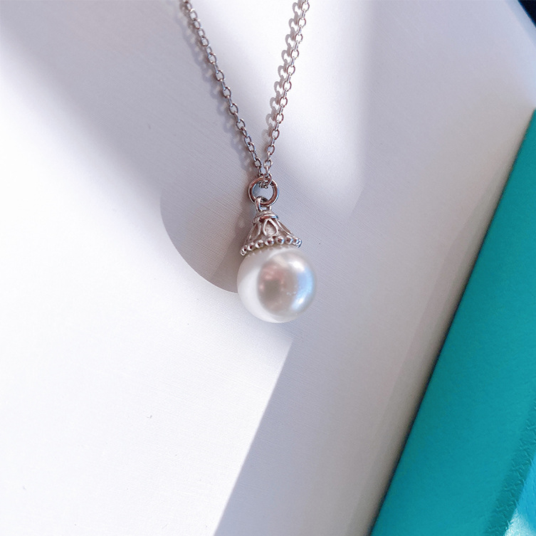 925 Sterling Silver Necklace with Freshwater Pearl er Inlaid Petal Pendant Valentines Day Gift Z250910