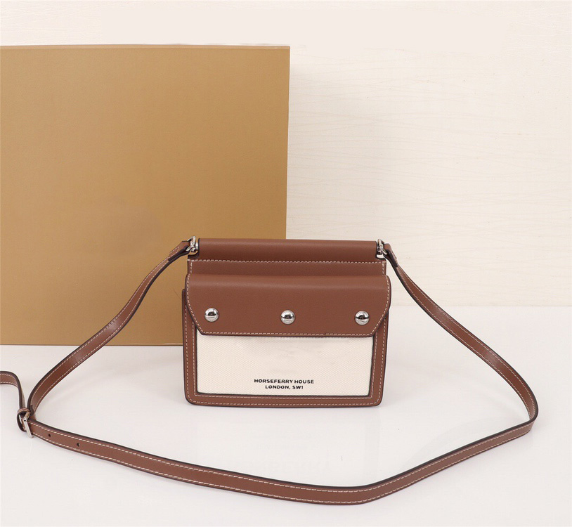 18cm small Horseferry canvas brand messenger bag flap crossbody wide shoulder strap letter bags Handbags wallet Three rivet opening and closing with box, Contact us to see more
18cm small Horseferry canvas brand messenger bag flap crossbody wide shoulder strap letter bags Handbags wallet Three rivet opening and closing with box, Contact us to see more