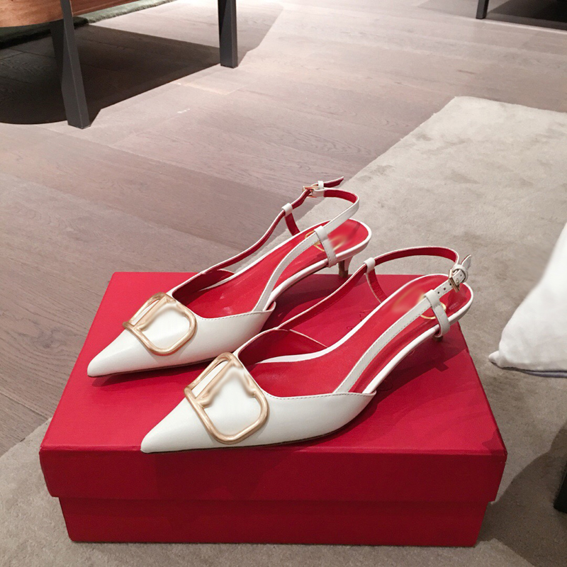 2021 Good Quality Fashion Women Luxurys Designers Shoes Designer Sandals Womens Luxury High Heels Sandal Dress Shoess With Box Size 35-41 -H498, White
2021 Good Quality Fashion Women Luxurys Designers Shoes Designer Sandals Womens Luxury High Heels Sandal Dress Shoess With Box Size 35-41 -H498, White
