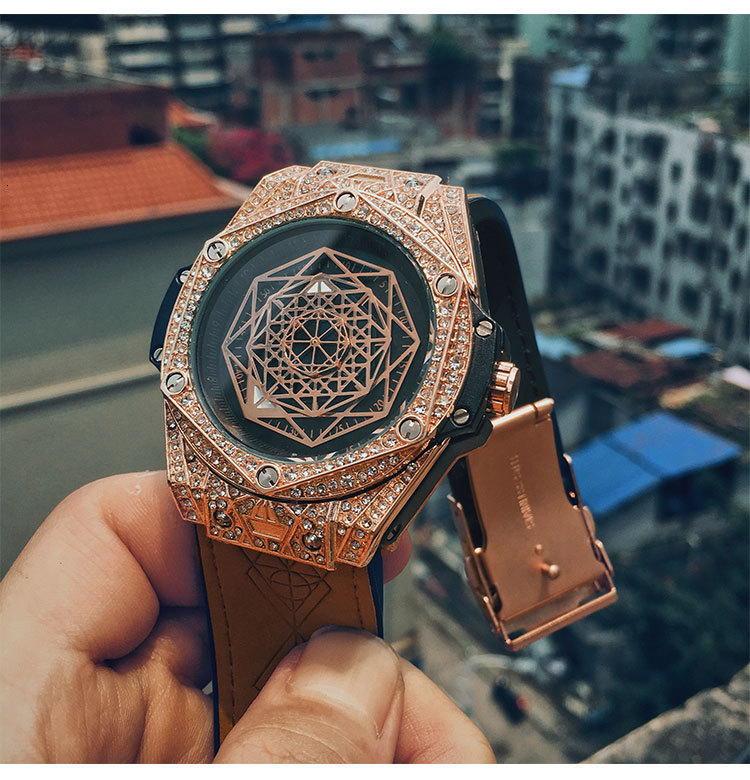 watches Xiaoyu watch big with bang tattoo cobweb Sile Tape for men, Rose gold shell black silicon tape
watches Xiaoyu watch big with bang tattoo cobweb Sile Tape for men, Rose gold shell black silicon tape