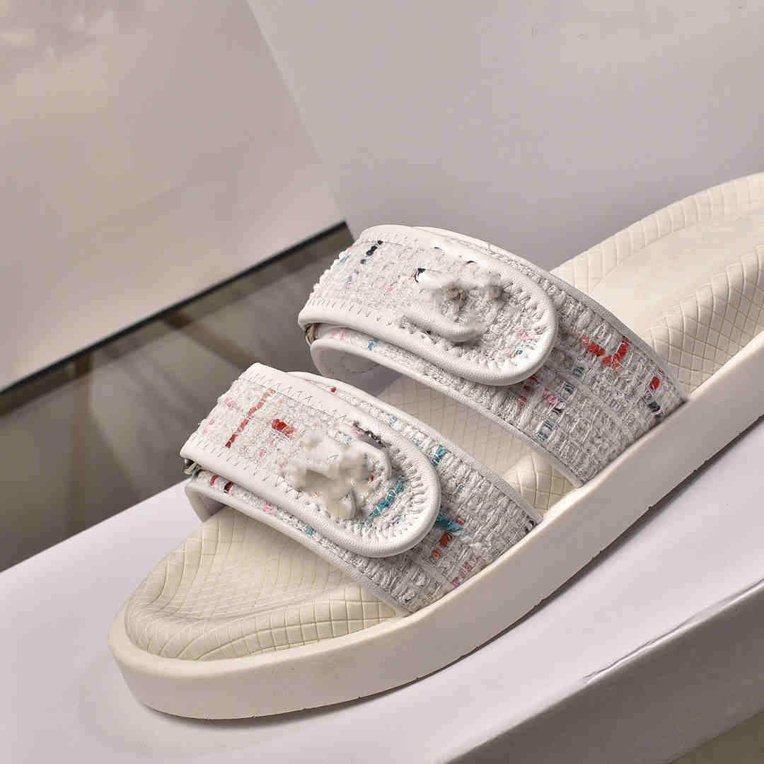 Women's Summer Slippers Fashion Outer Wear Leather 2021 Travel All-match Flat Beach Sandals, Black
Women's Summer Slippers Fashion Outer Wear Leather 2021 Travel All-match Flat Beach Sandals, Black