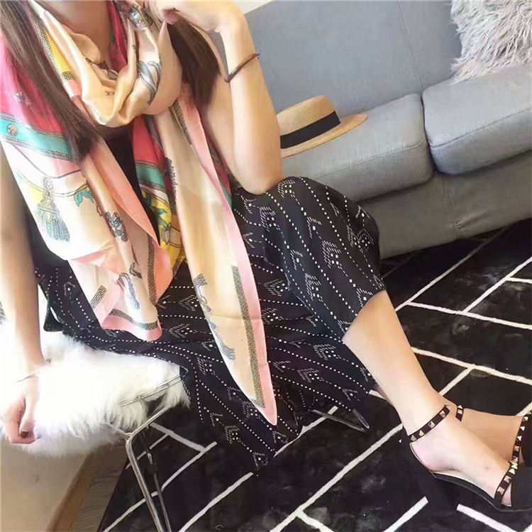 180*90 cm Silk Scarf Designer silken scarves High quality Shawl Scarfs Women Fashion Top classic scarve
180*90 cm Silk Scarf Designer silken scarves High quality Shawl Scarfs Women Fashion Top classic scarve