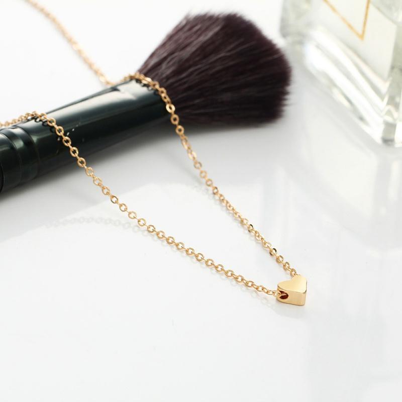Chains Women Simple Pendant Necklace Copper Alloy Peach Heart Clavicle Street Shooting Accessories
Chains Women Simple Pendant Necklace Copper Alloy Peach Heart Clavicle Street Shooting Accessories