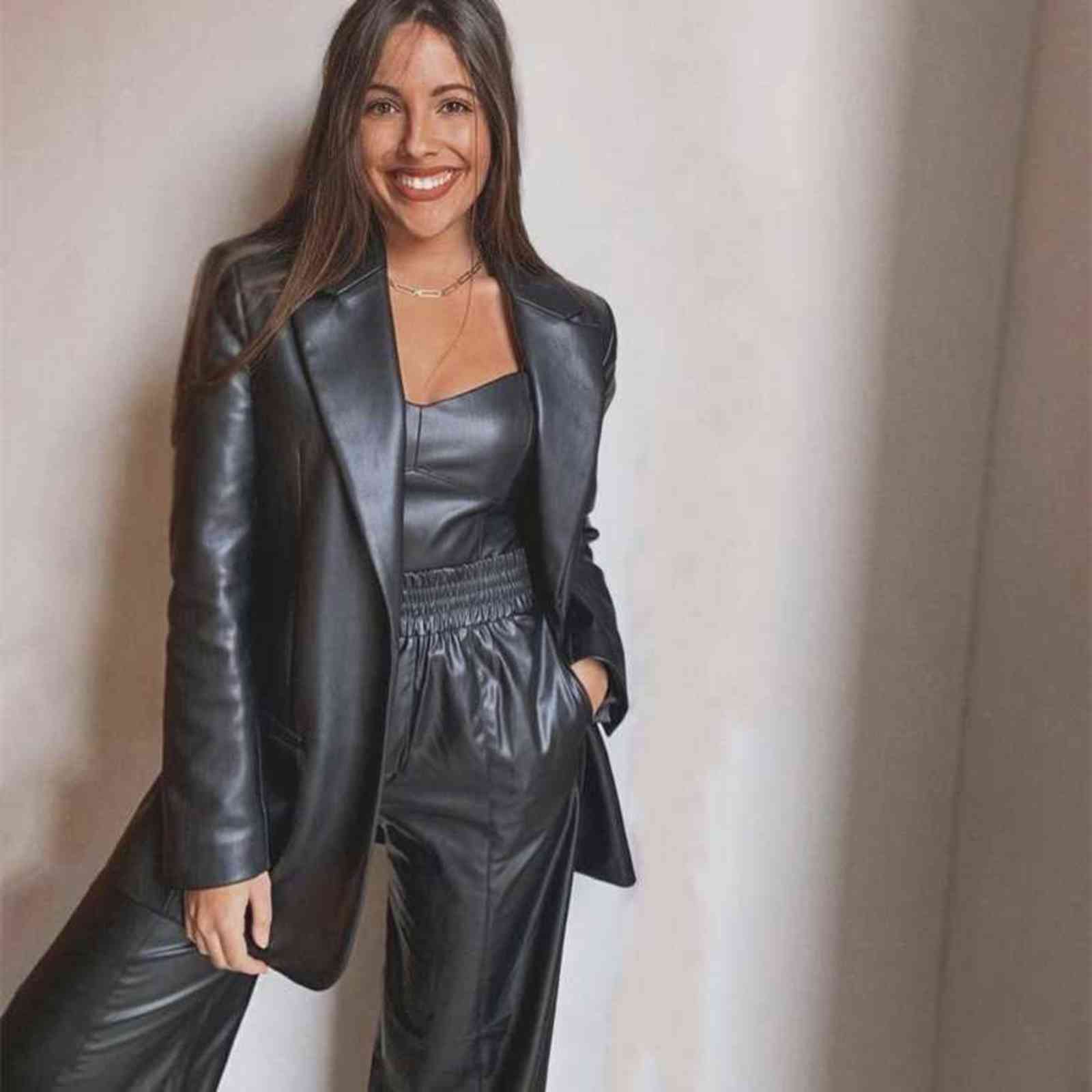 Woman Vintage Black Basic Leather Blazer Autumn Casual Female Solid Long Sleeve Pu Outwear Ladies Cool Straight Blazers 211122