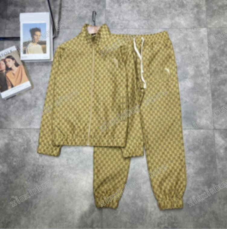 21SS European autumn and winter fashion latest luxury single product high-quality jacket suit Italian famous men's designer full letter printed trousers suit, Brown
21SS European autumn and winter fashion latest luxury single product high-quality jacket suit Italian famous men's designer full letter printed trousers suit, Brown