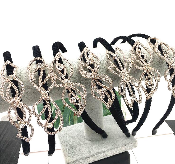 2021 new fashion Girl / lady Hair Jewelry headband mix style Shiny Full drill Alloy fabric art bow edge hairpin
2021 new fashion Girl / lady Hair Jewelry headband mix style Shiny Full drill Alloy fabric art bow edge hairpin