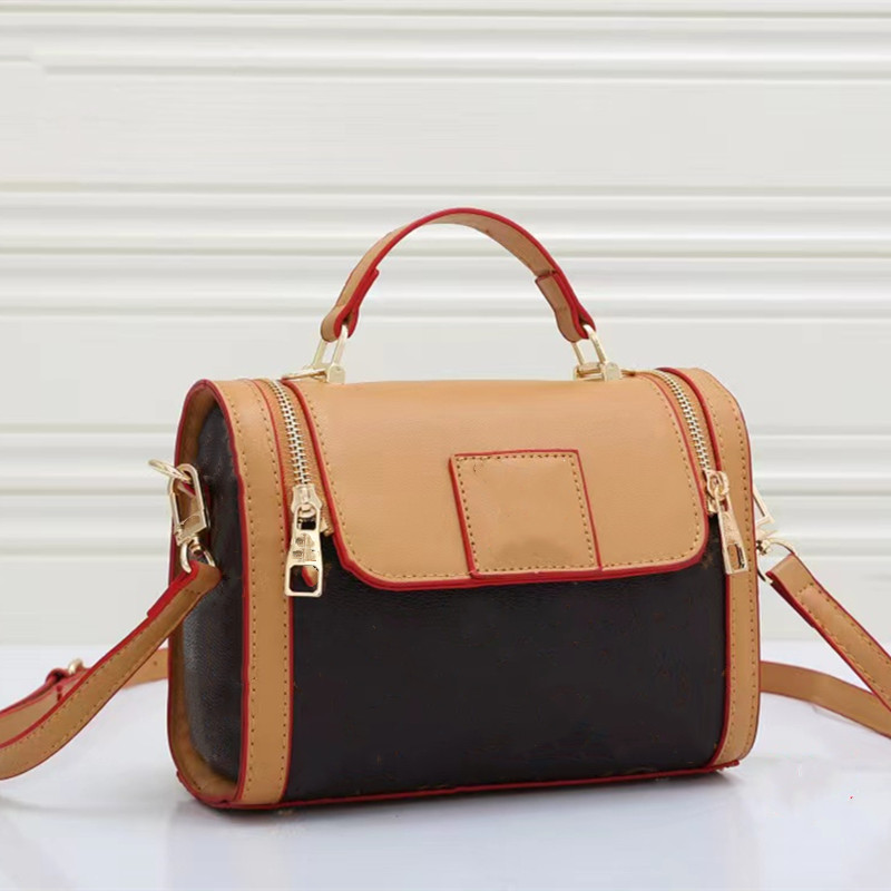 Luxurys Bags Fashion designers Womens High Quality CrossBody Printed Handbag Chains Real Leather Ladies Shoulder Bag Purse Cross Body Clutch Handbags, Beige
Luxurys Bags Fashion designers Womens High Quality CrossBody Printed Handbag Chains Real Leather Ladies Shoulder Bag Purse Cross Body Clutch Handbags, Beige