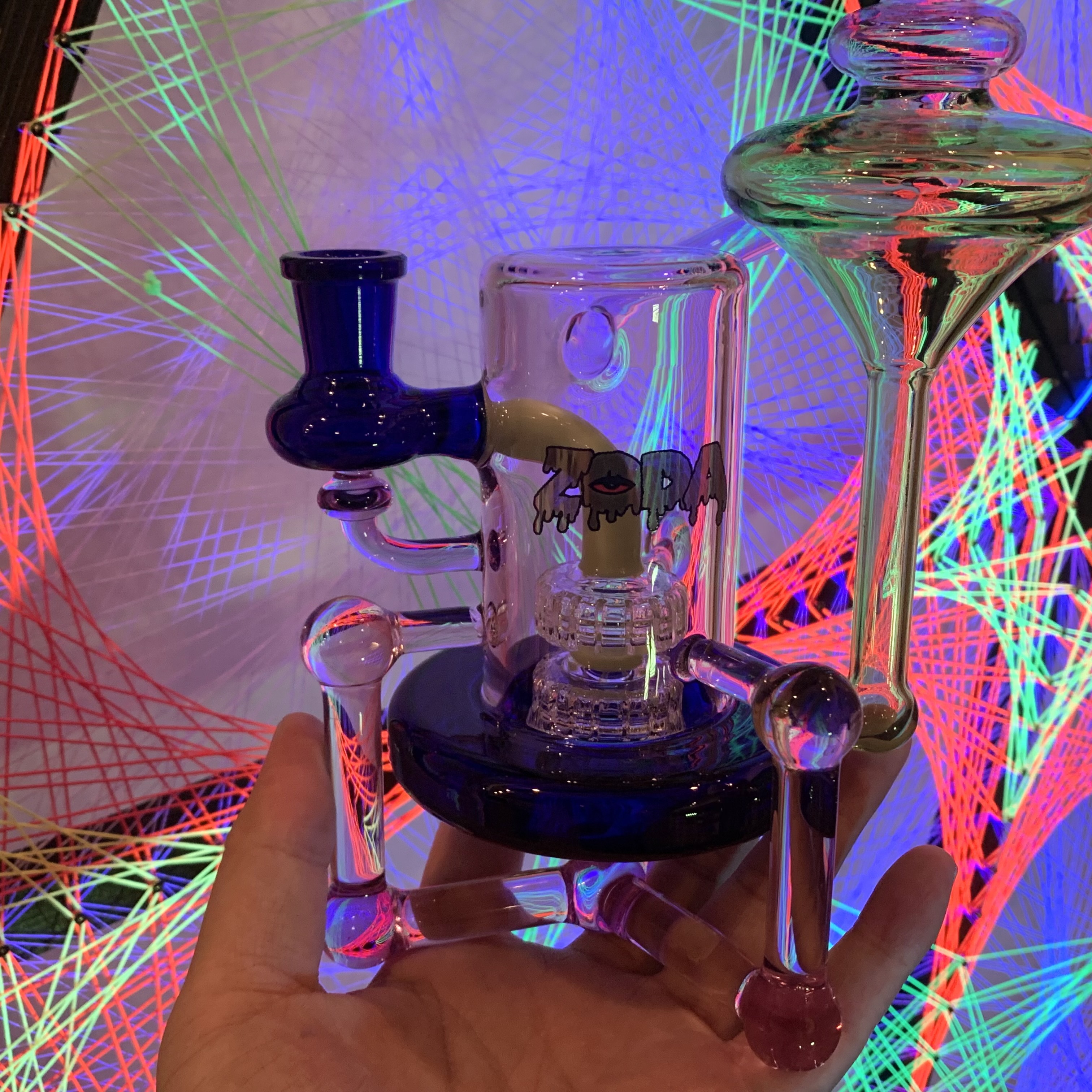 Trio Spaceship Hookah/EMS fast safe delviery/14mm bong slide/external recycler chamber/brilliant filtering effect/superb smoking experience/custom-made
Trio Spaceship Hookah/EMS fast safe delviery/14mm bong slide/external recycler chamber/brilliant filtering effect/superb smoking experience/custom-made