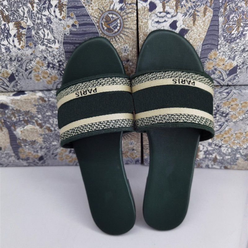 Paris Womens Slippers Scuffs Summer Sandals Beach Slide Slippers Girls Flip Flops Loafers Beautiful Embroidered Brand Slippers 2021 new, Red
Paris Womens Slippers Scuffs Summer Sandals Beach Slide Slippers Girls Flip Flops Loafers Beautiful Embroidered Brand Slippers 2021 new, Red