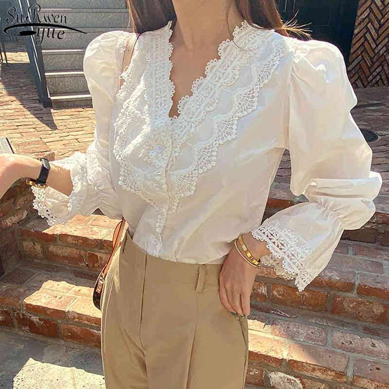 Cotton Lace Women's Blouse Fashion Korean Style Shirts V-neck Long Sleeve Shirt Puff Sweet Top Female 11013 210427