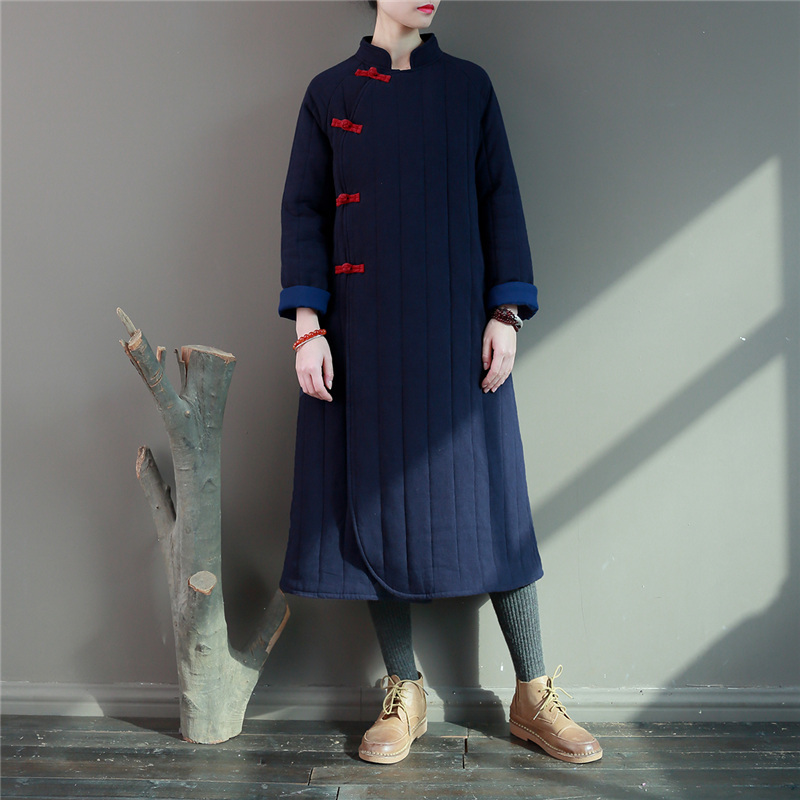 Johnature Women Winter Vintage Stand Parkas Button Chinese Style Coats Cotton Linen Long Sleeve Navy Blue Warm Parkas 210521
Johnature Women Winter Vintage Stand Parkas Button Chinese Style Coats Cotton Linen Long Sleeve Navy Blue Warm Parkas 210521